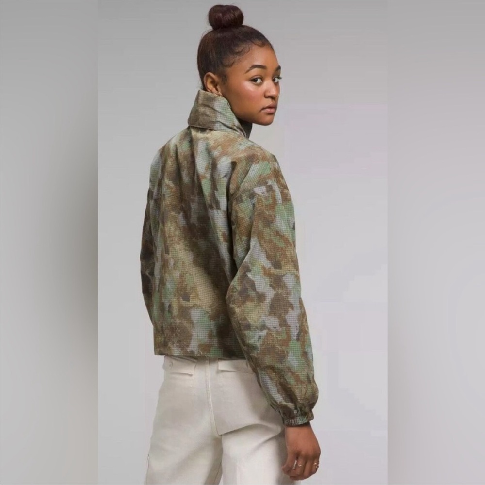 The North Face Utility Wind Jacket - image 2